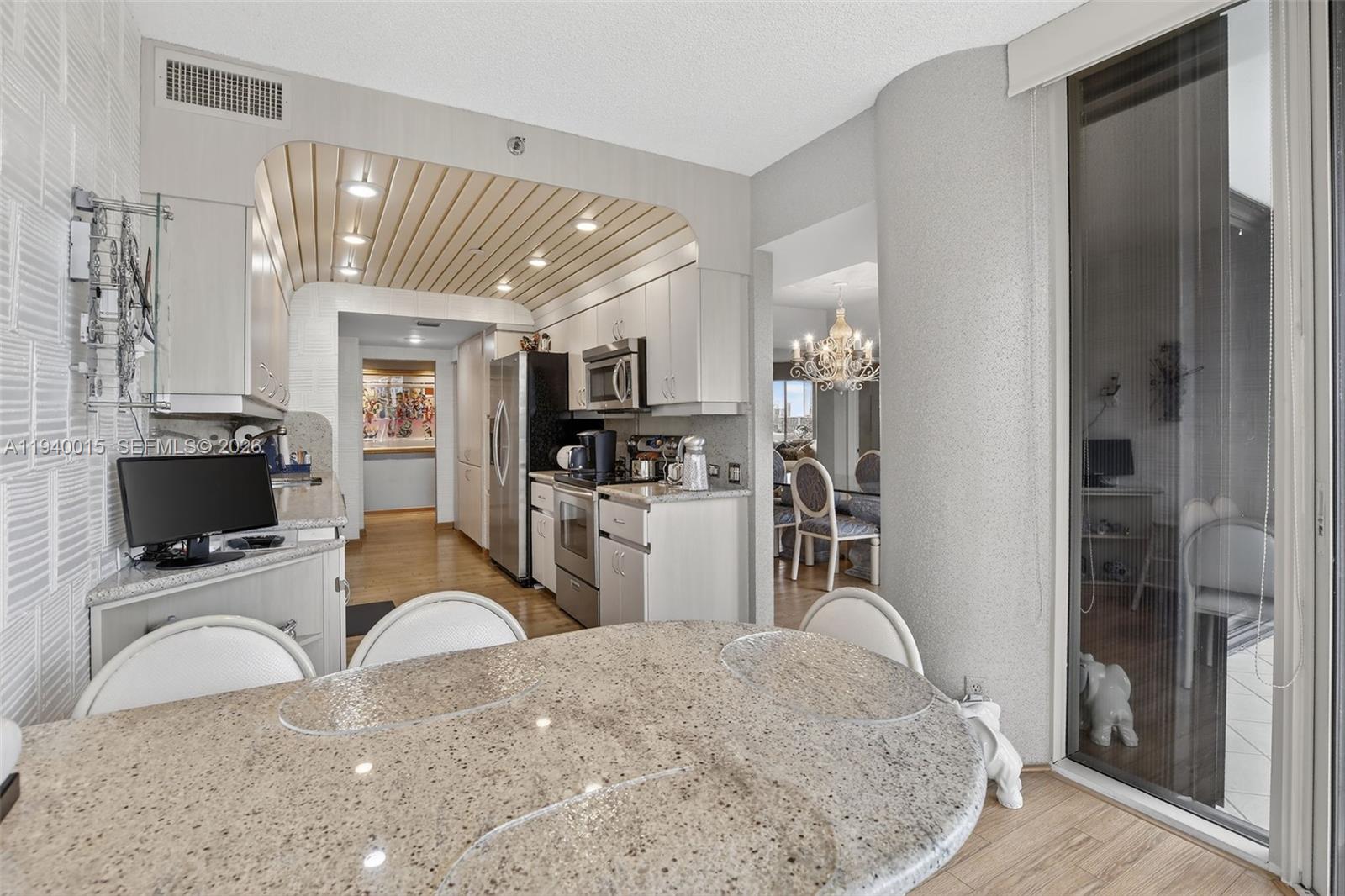 3000 Island Boulevard
