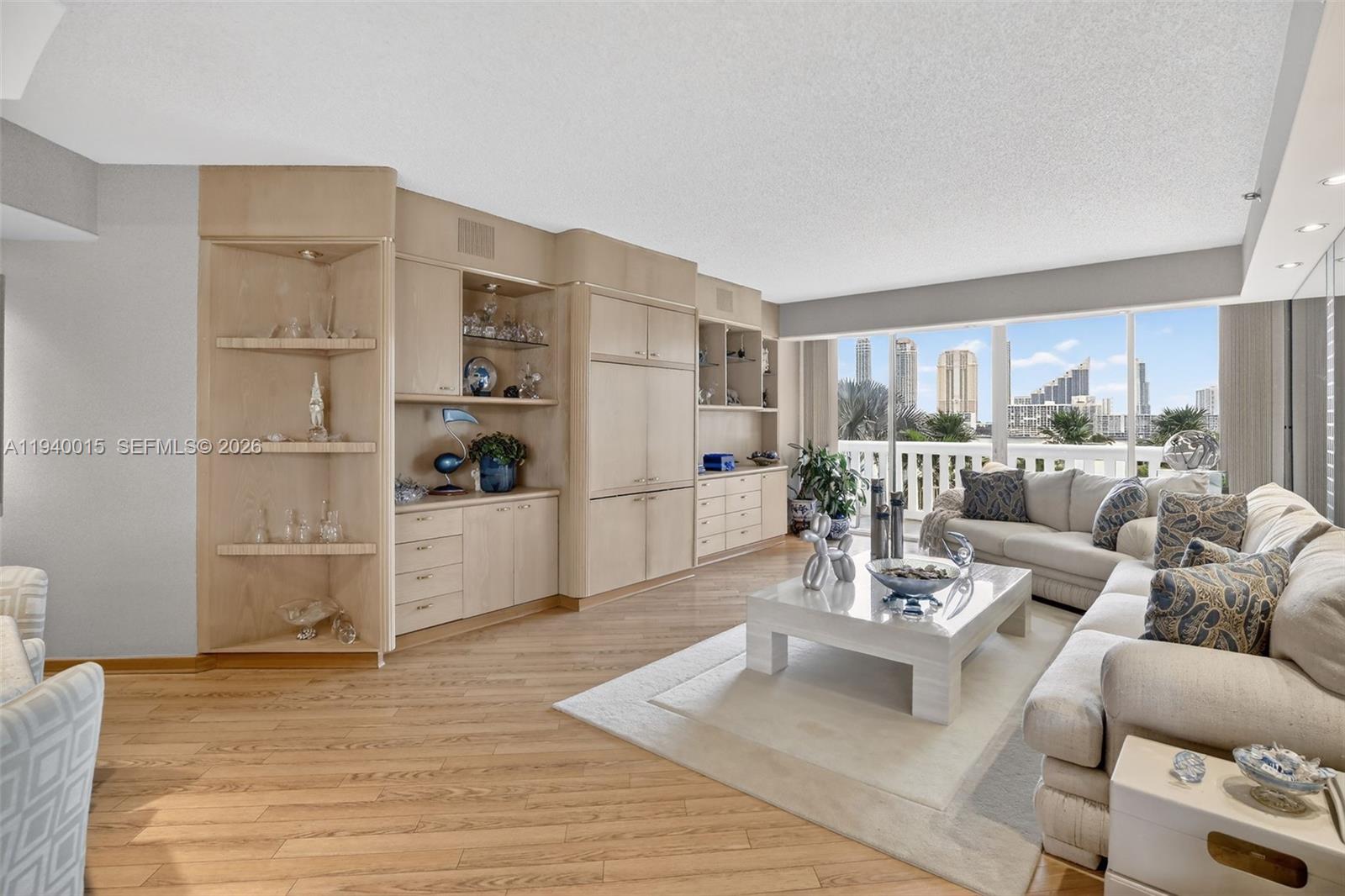 3000 Island Boulevard