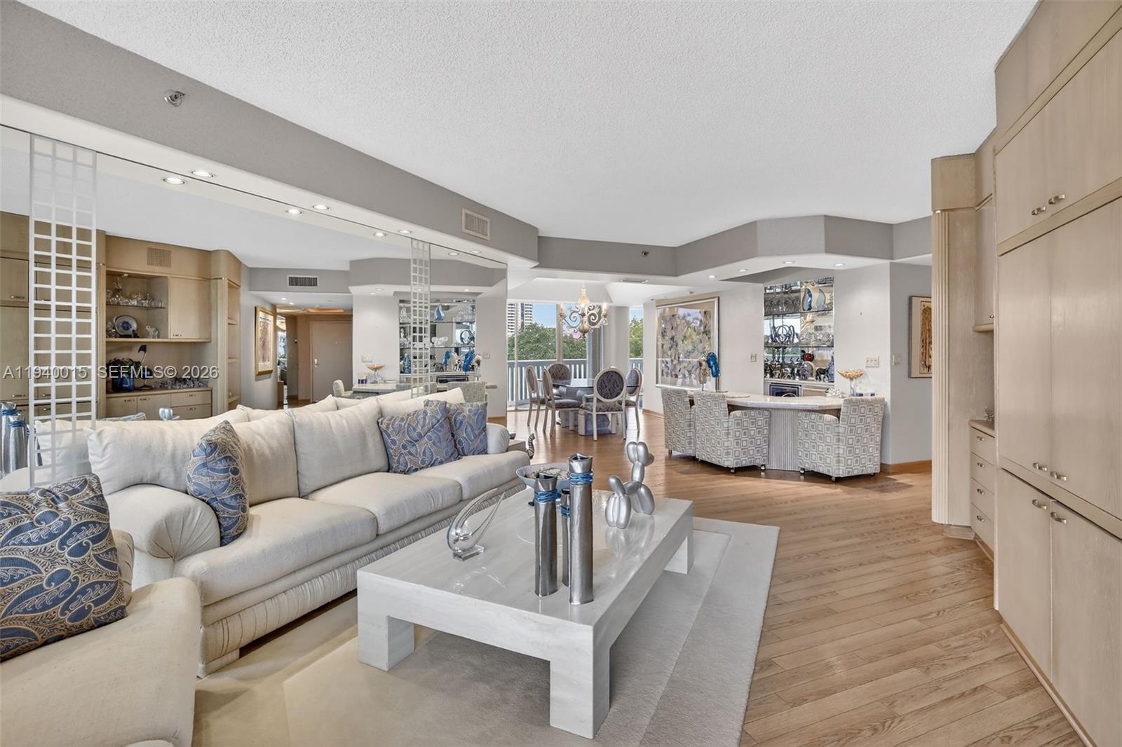 3000 Island Boulevard
