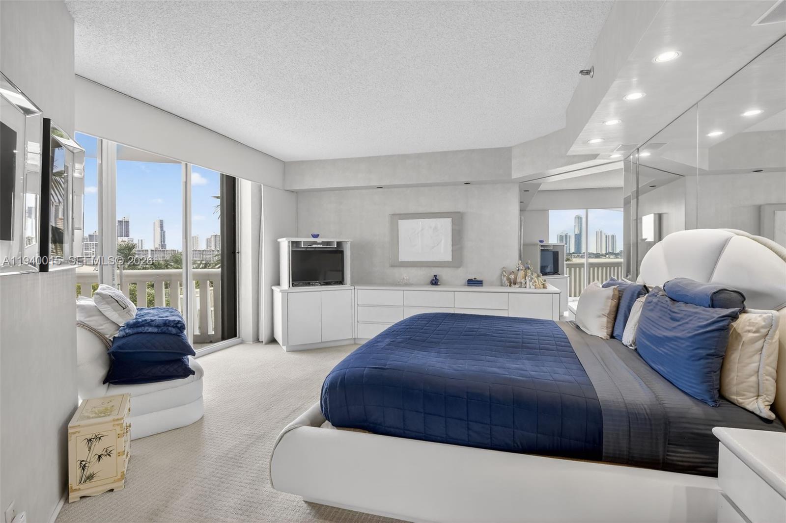 3000 Island Boulevard