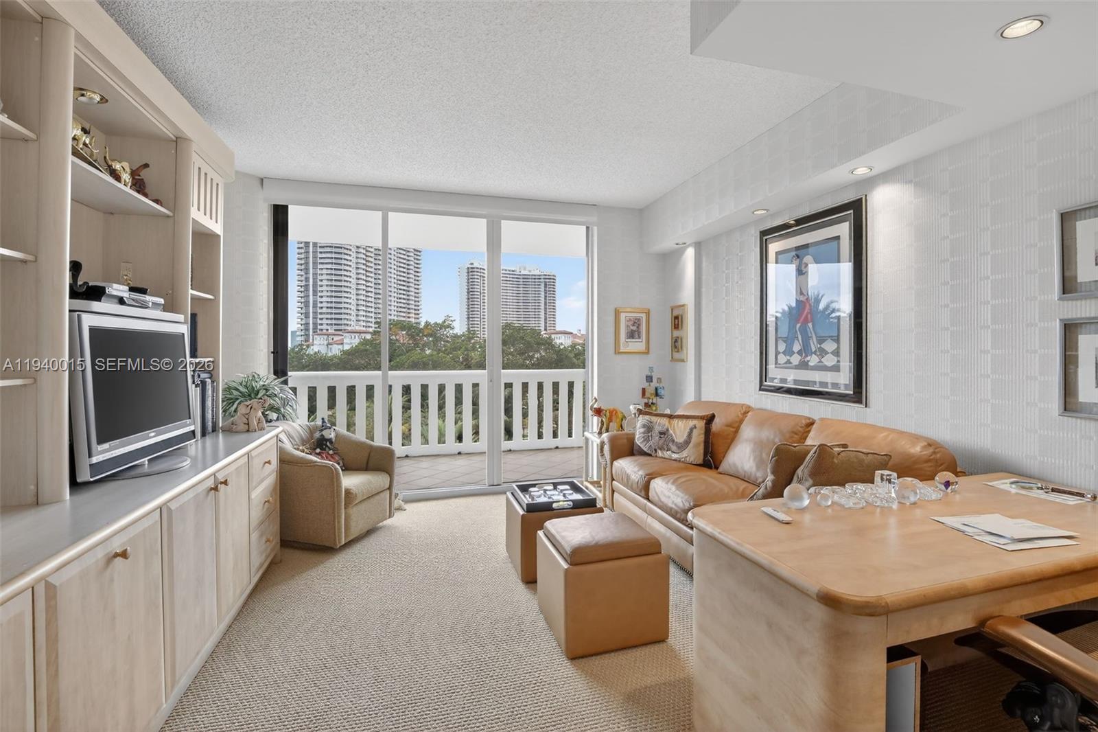3000 Island Boulevard