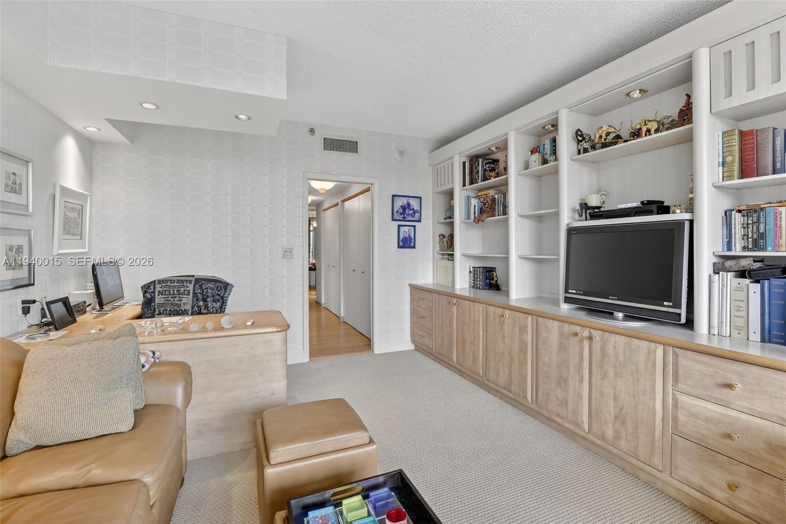 3000 Island Boulevard