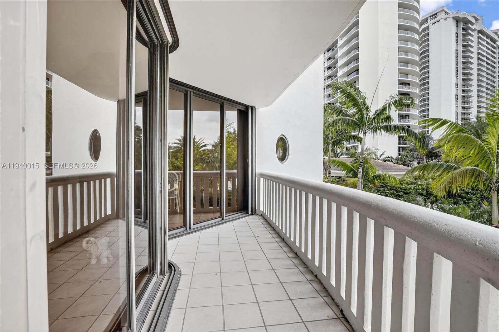3000 Island Boulevard