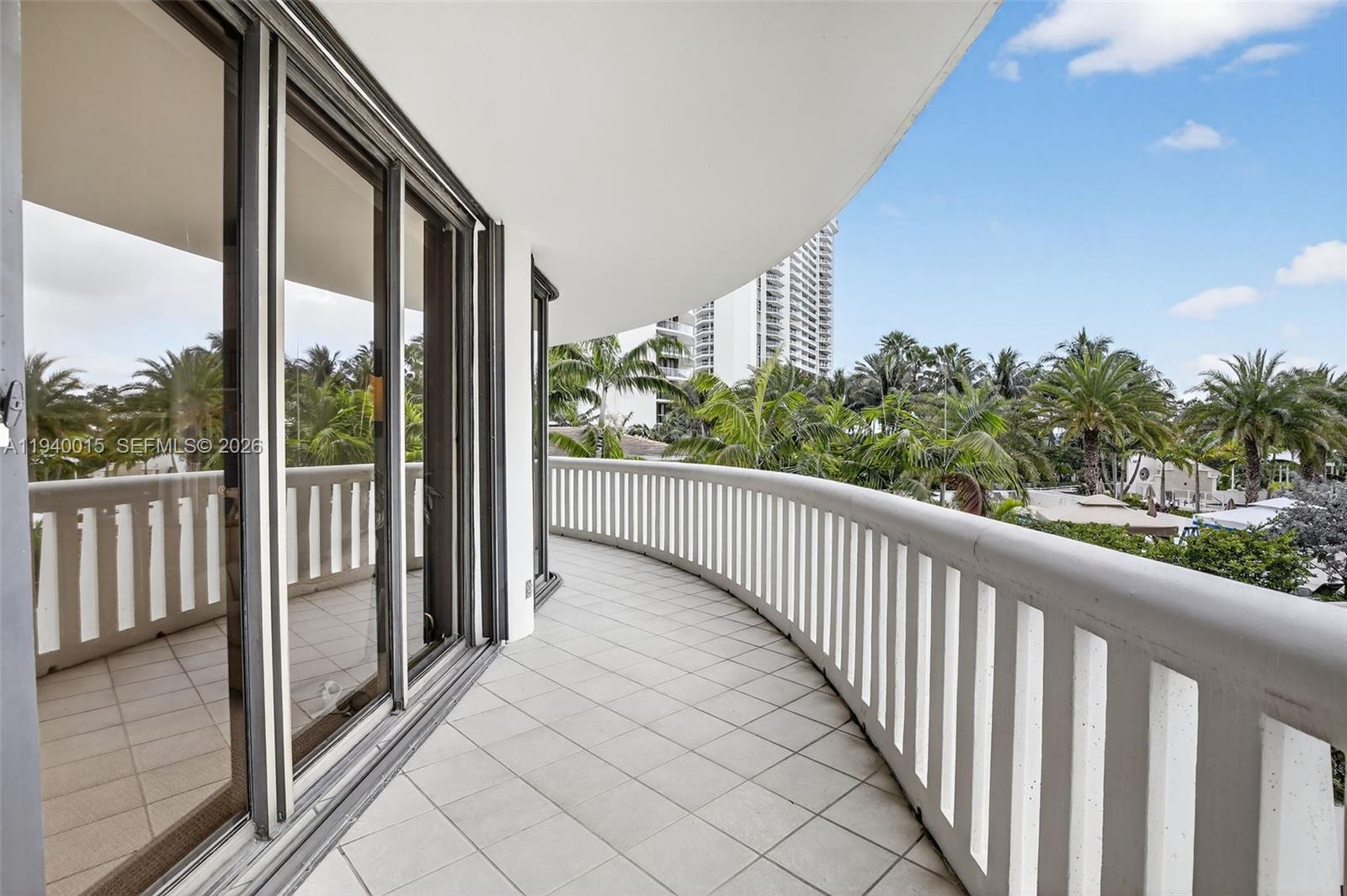 3000 Island Boulevard