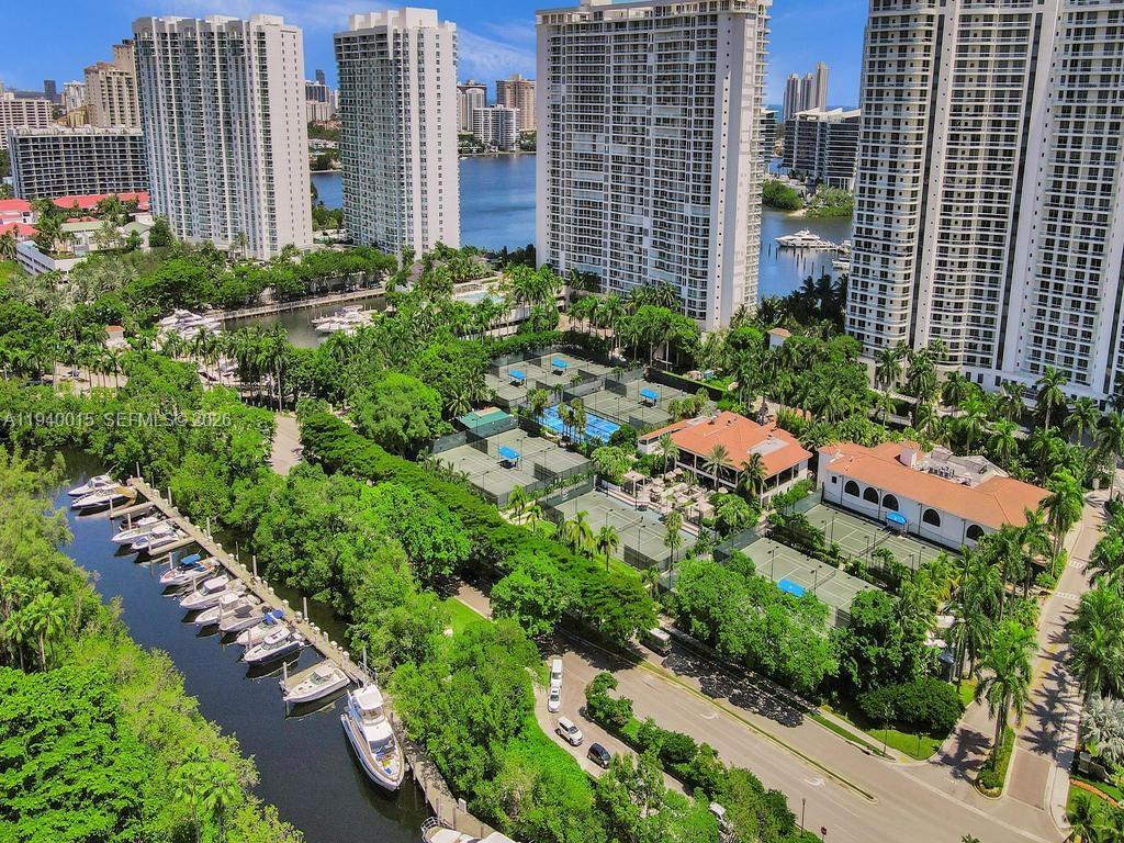 3000 Island Boulevard