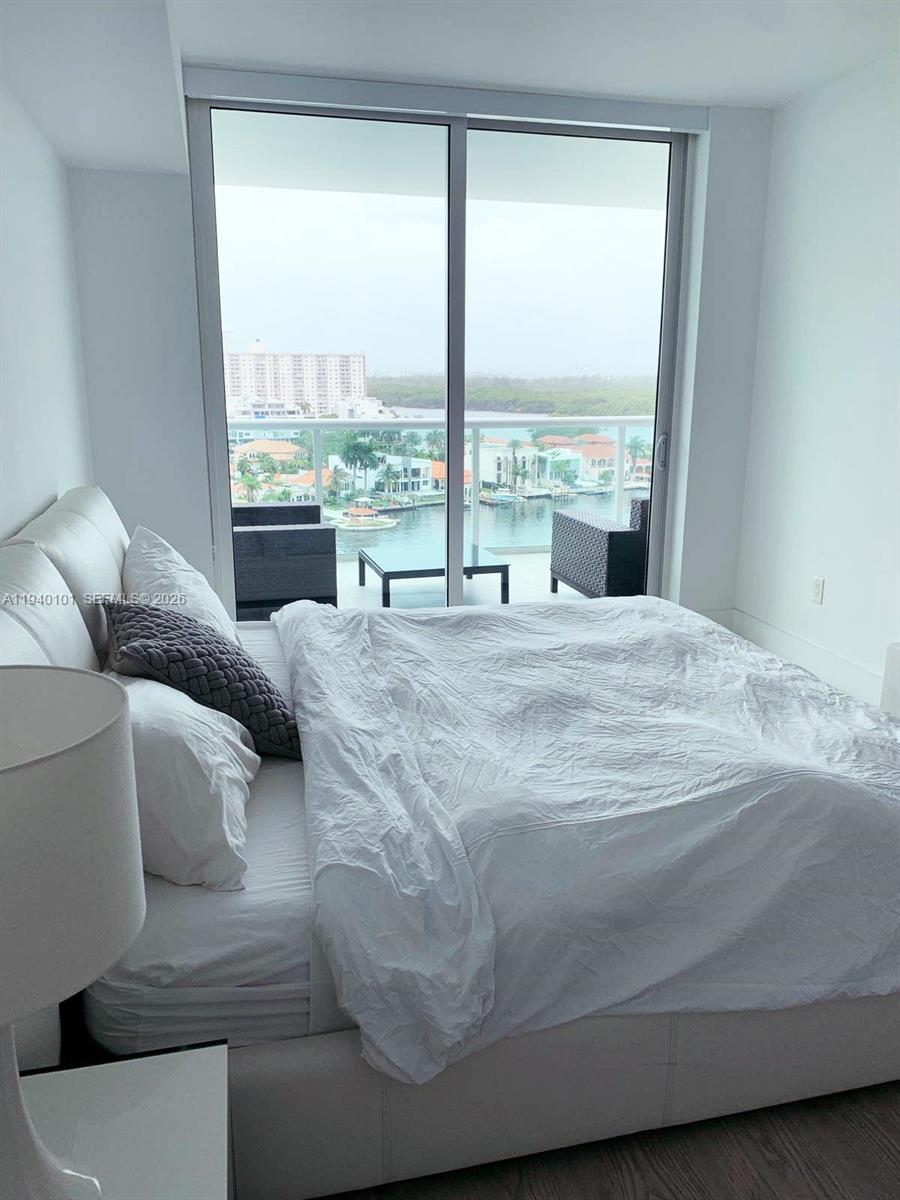 400 Sunny Isles Boulevard