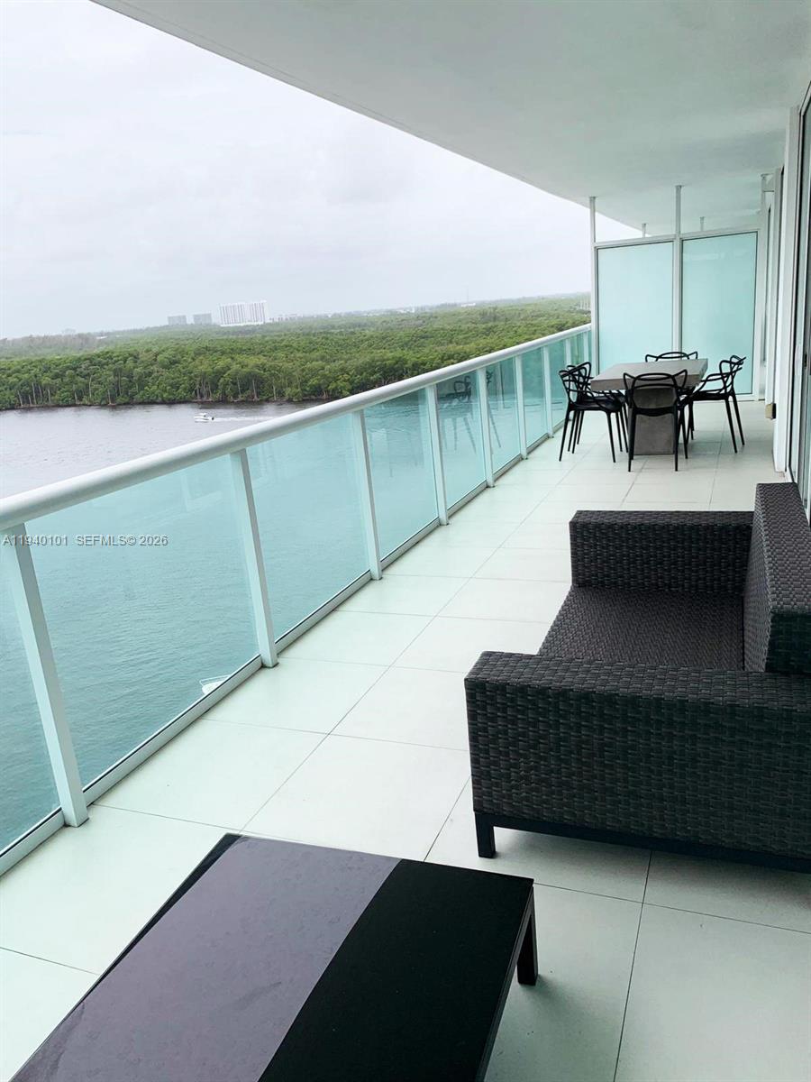 400 Sunny Isles Boulevard