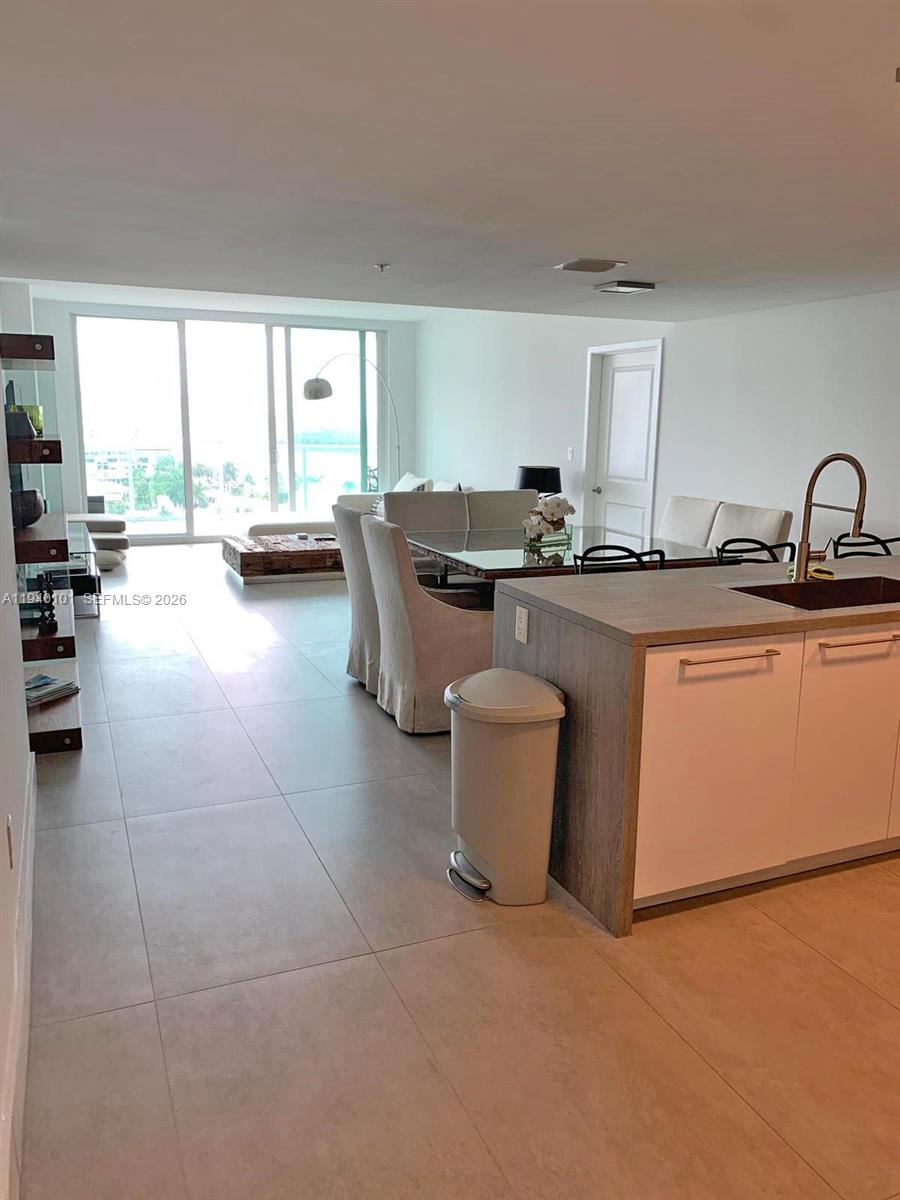 400 Sunny Isles Boulevard
