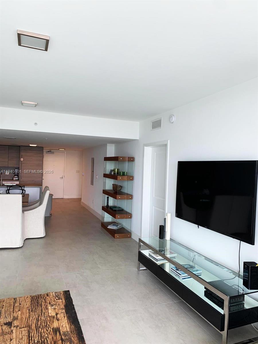 400 Sunny Isles Boulevard