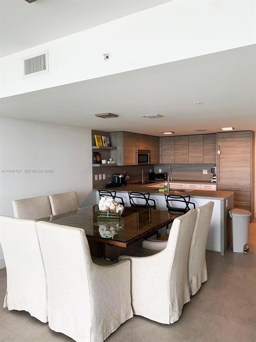 400 Sunny Isles Boulevard