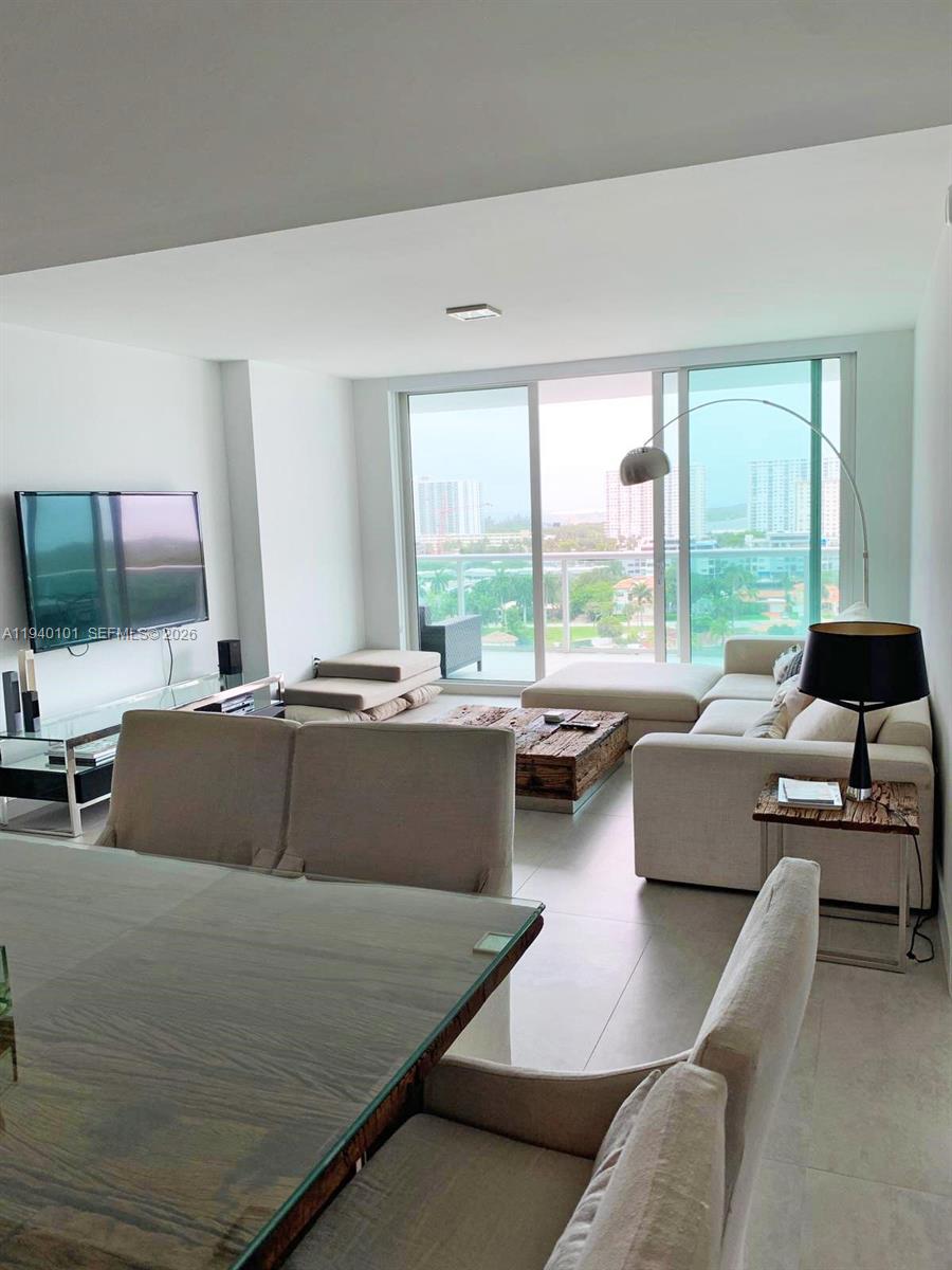 400 Sunny Isles Boulevard