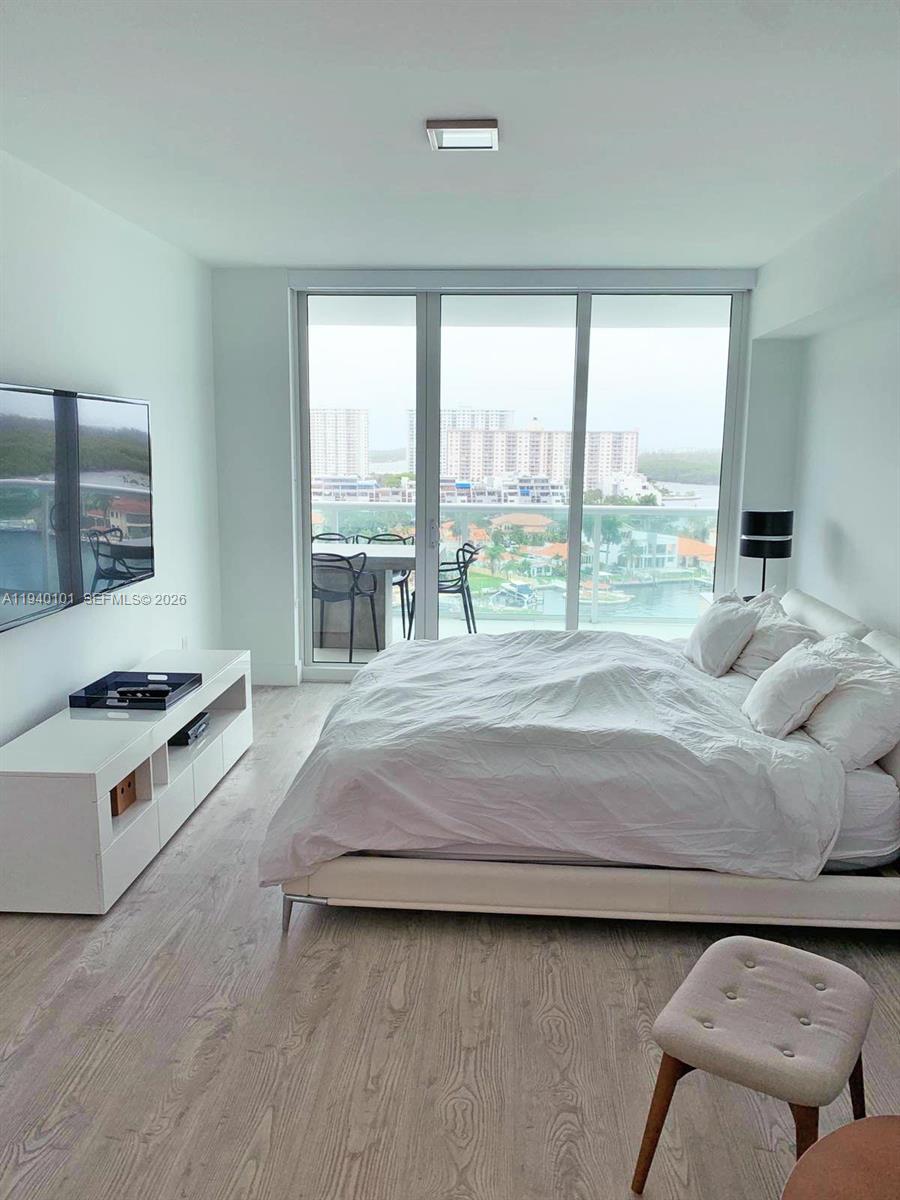 400 Sunny Isles Boulevard