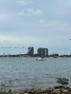 1750 N Bayshore Drive