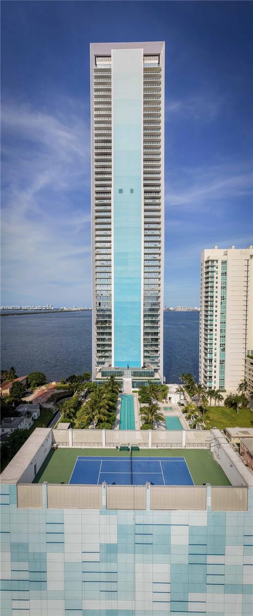 700 NE 26th Terrace