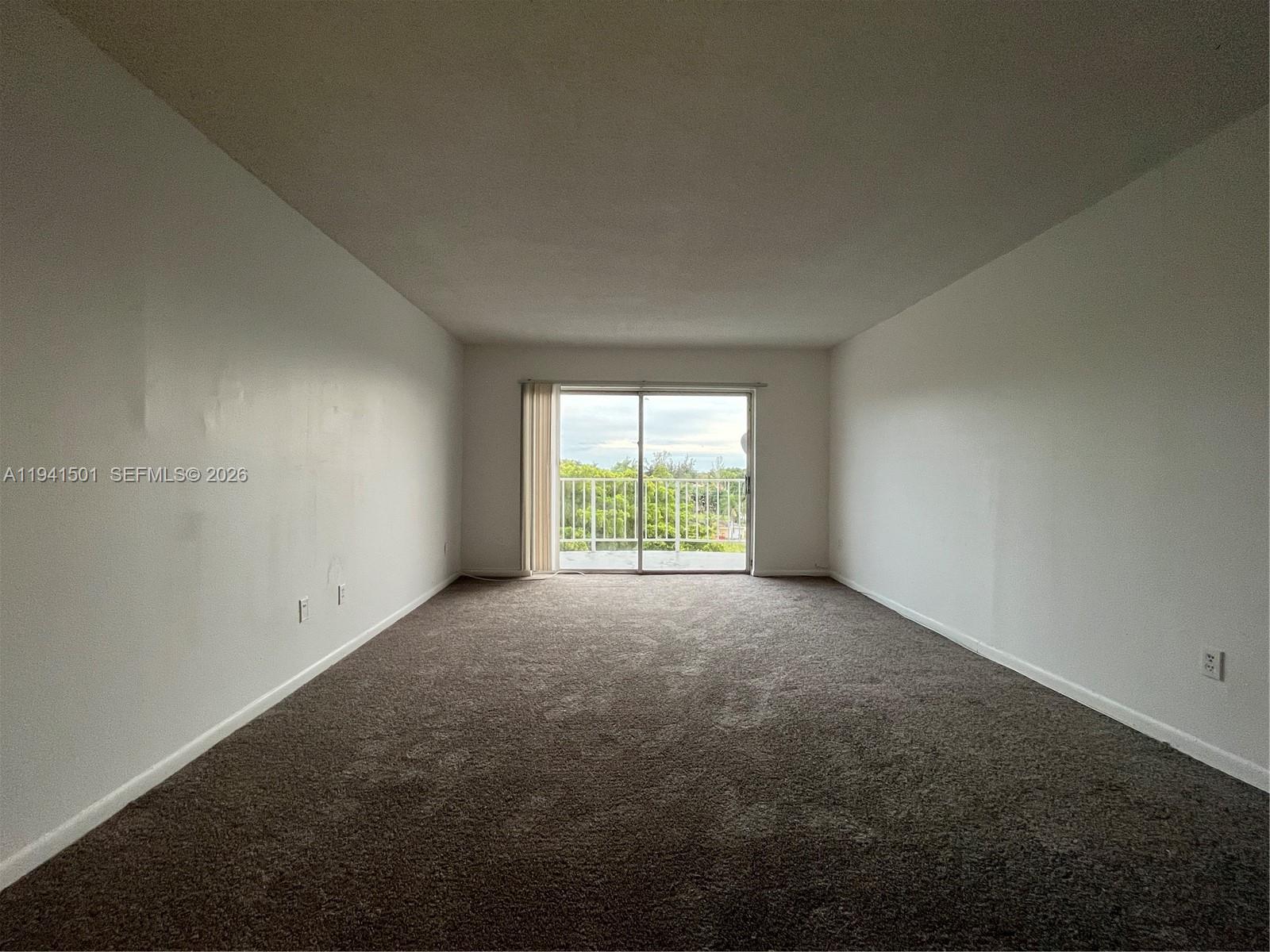 492 NW 165th St Road