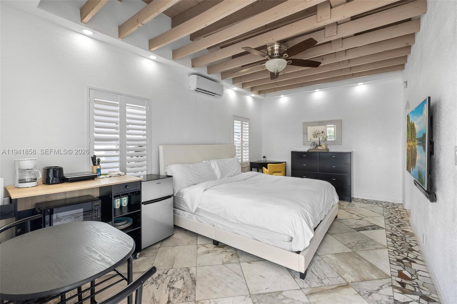 1908 N Ocean Drive