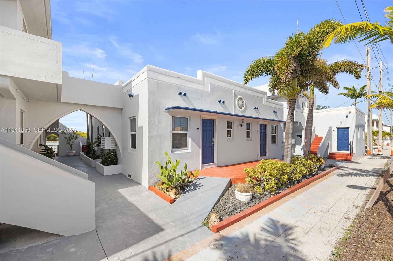 1908 N Ocean Drive