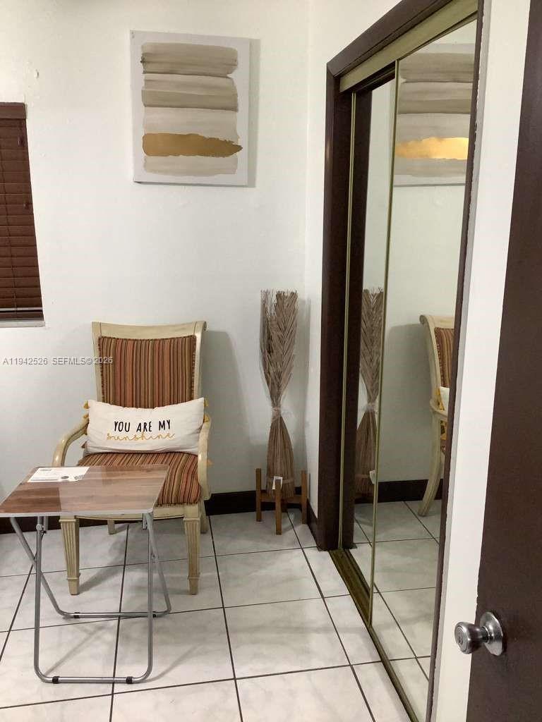 6706 Inwood