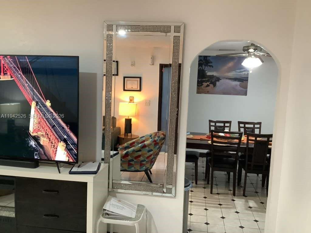 6706 Inwood