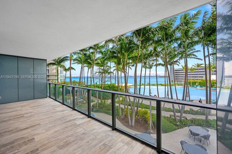 650 NE 32nd Street