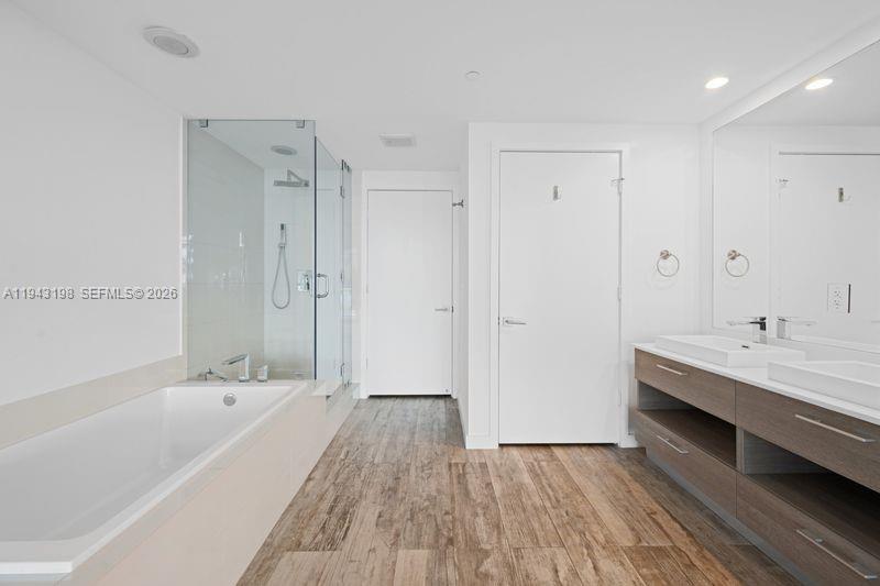 650 NE 32nd Street