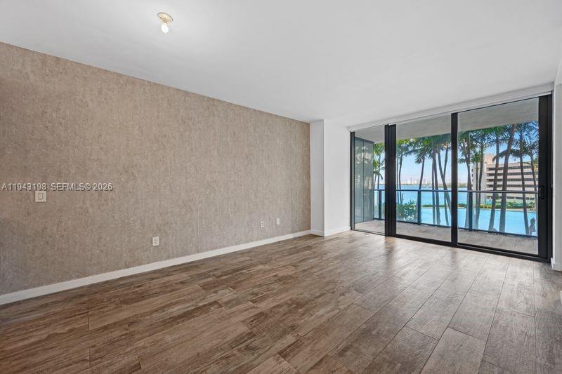 650 NE 32nd Street