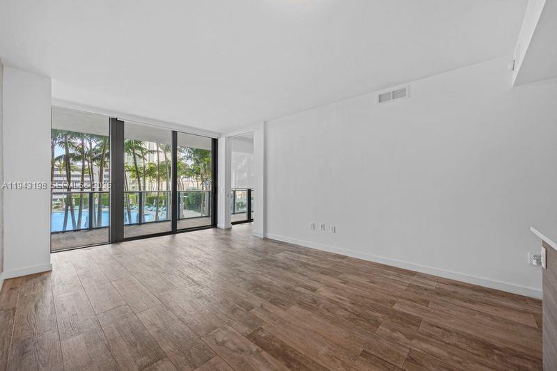 650 NE 32nd Street