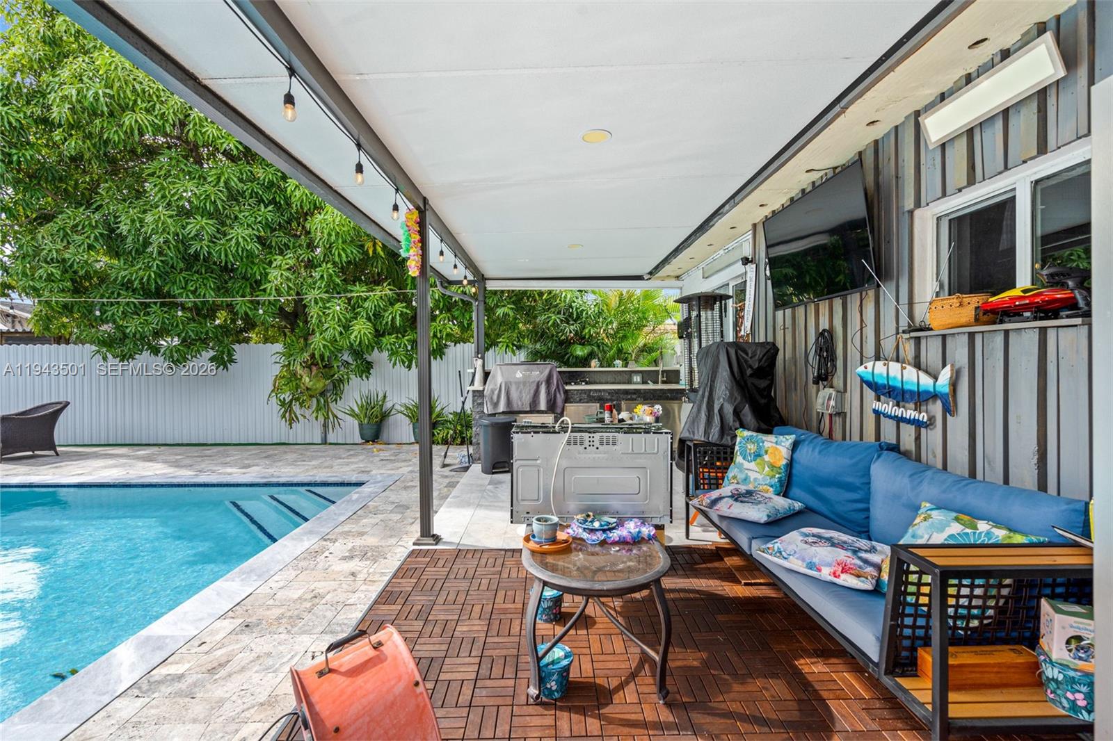 864 E 29th Street