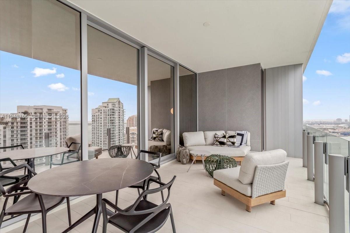 300 Biscayne Blvd Way