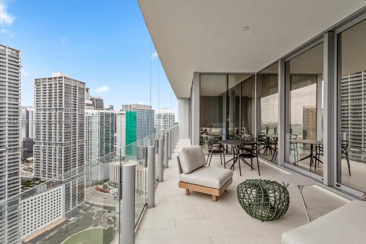 300 Biscayne Blvd Way