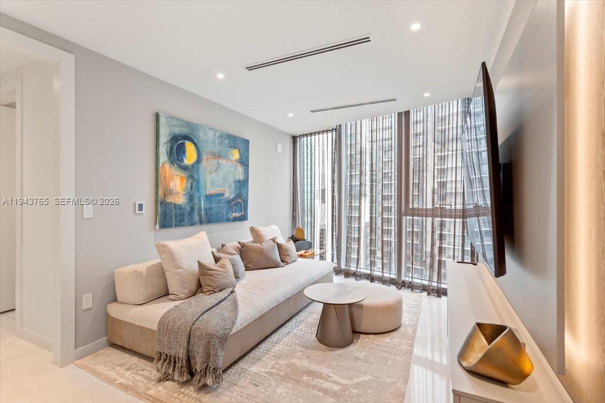 300 Biscayne Blvd Way