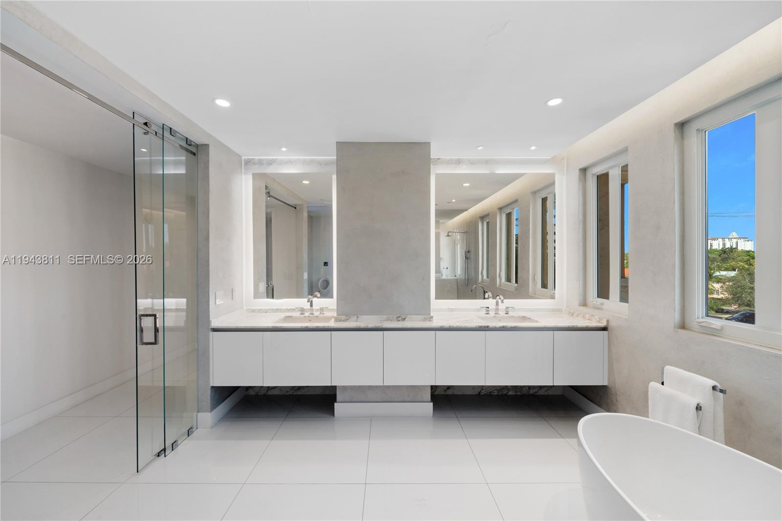 600 Coral Way