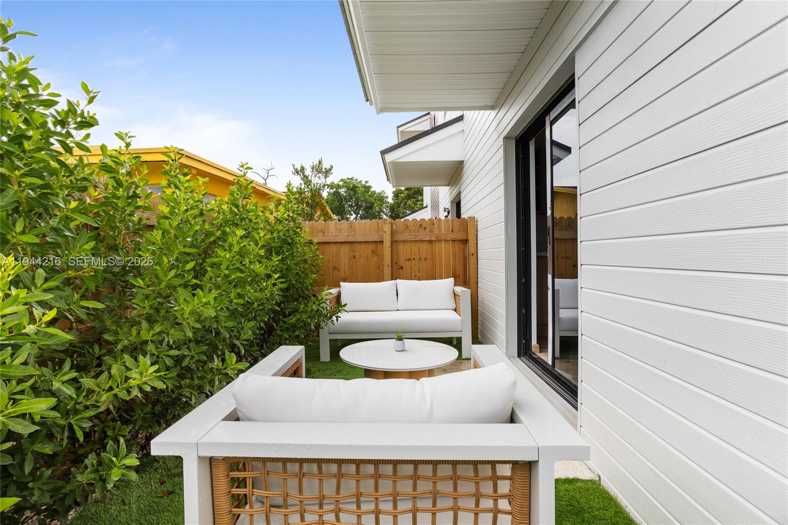 918 NW 10 Street