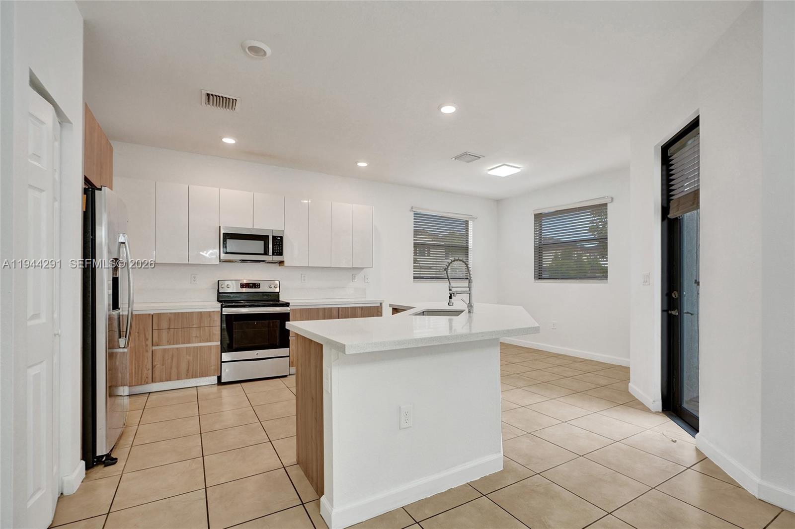 3504 W 94th Street