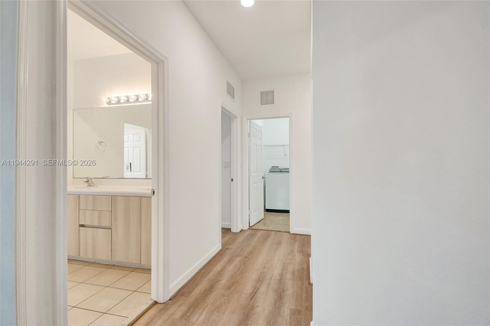 3504 W 94th Street