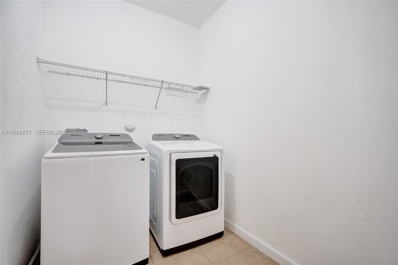 3504 W 94th Street