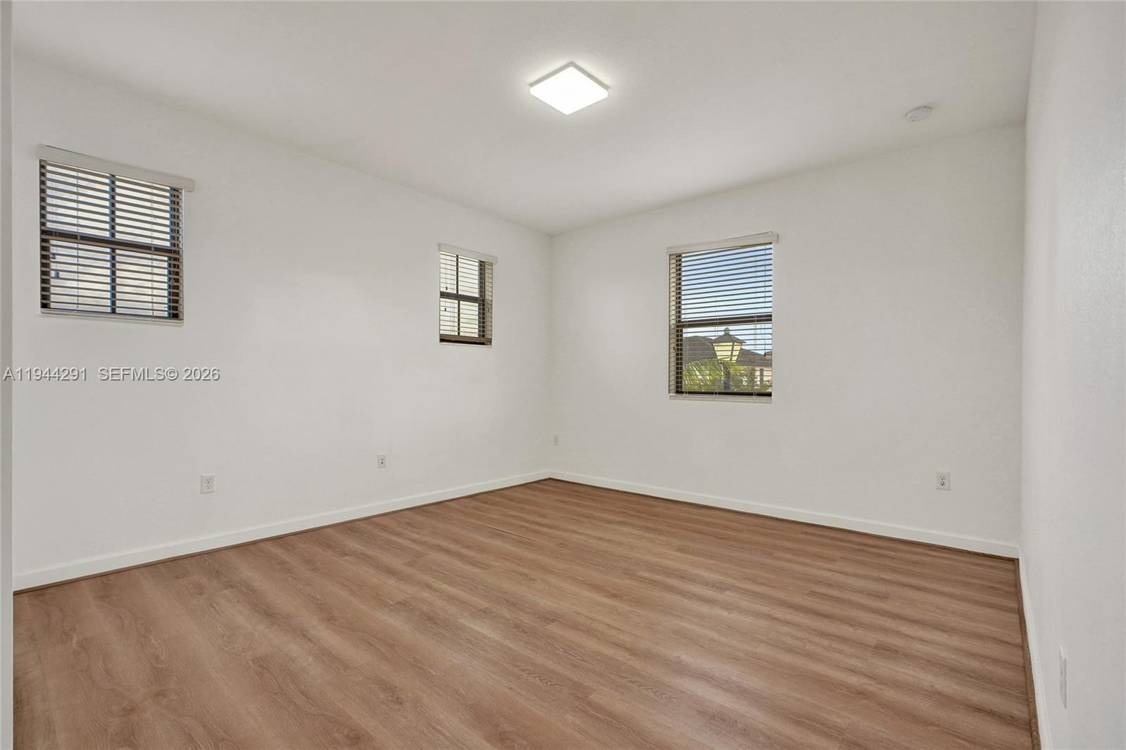 3504 W 94th Street
