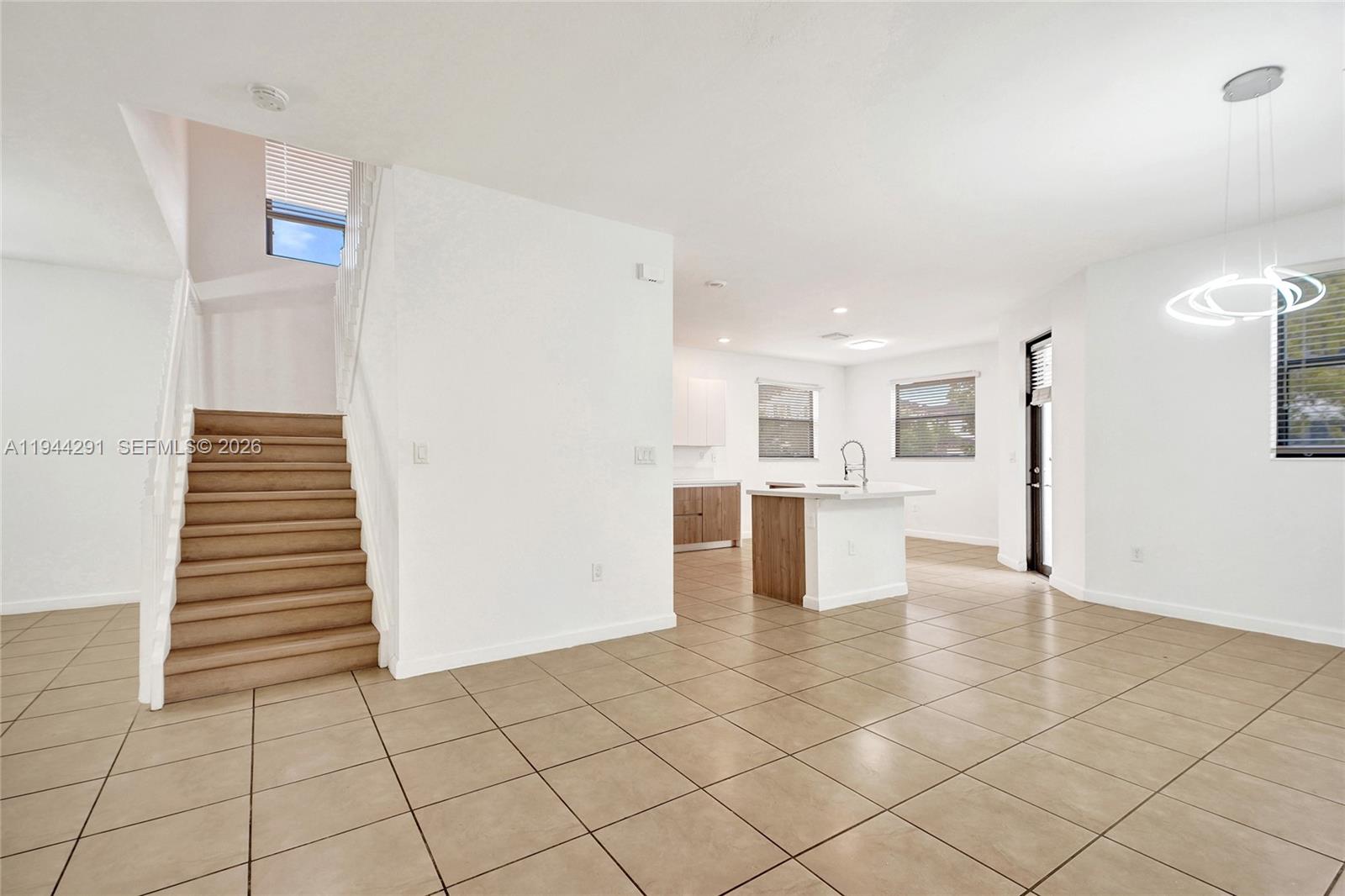 3504 W 94th Street