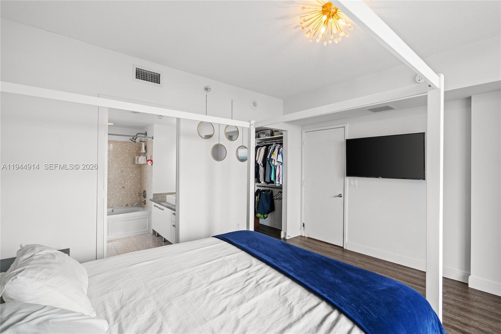 185 SW 7th Street
