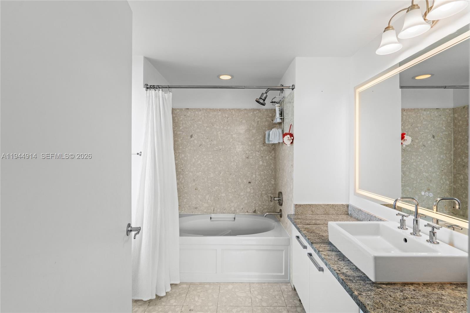 185 SW 7th Street