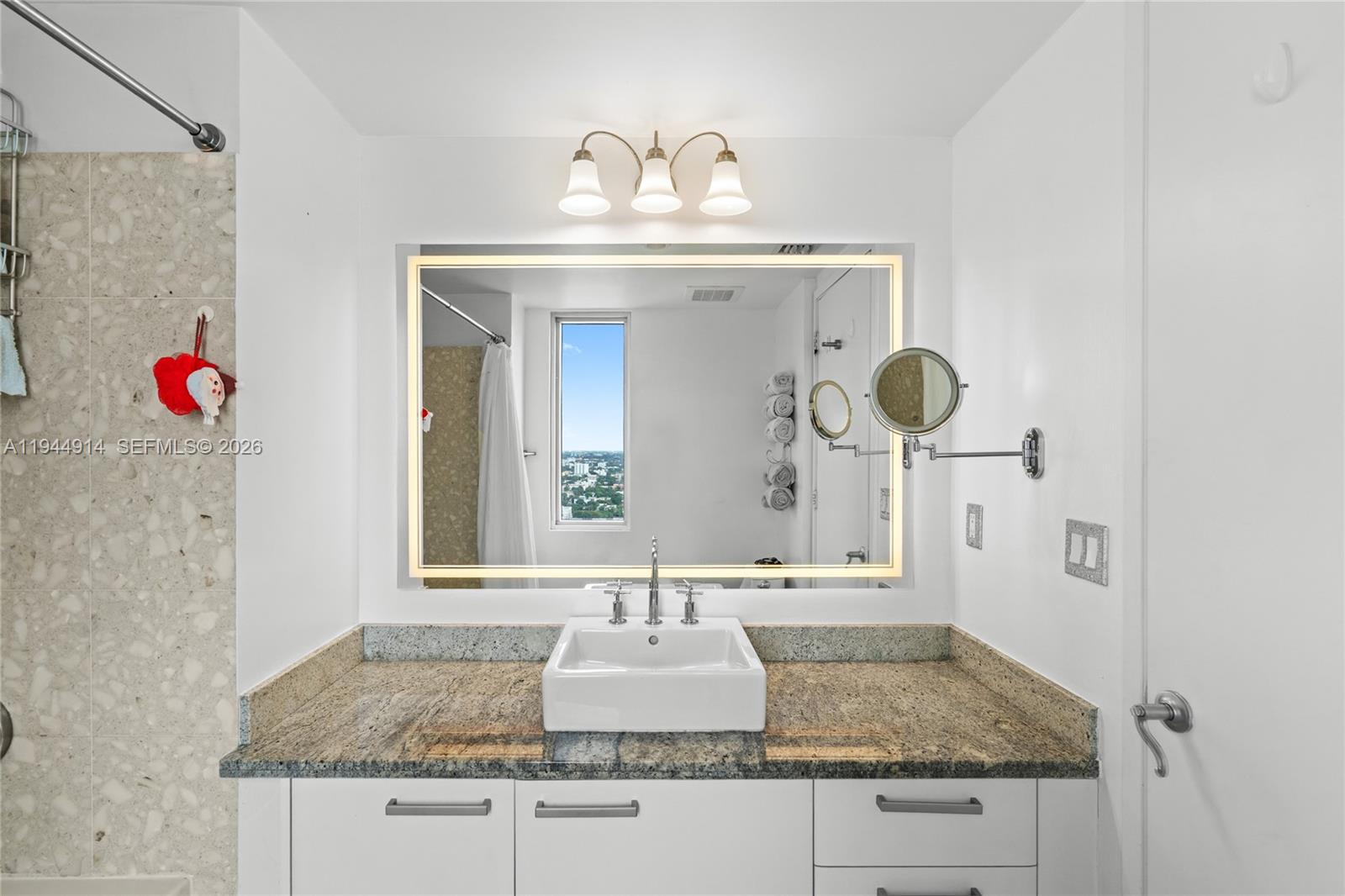 185 SW 7th Street