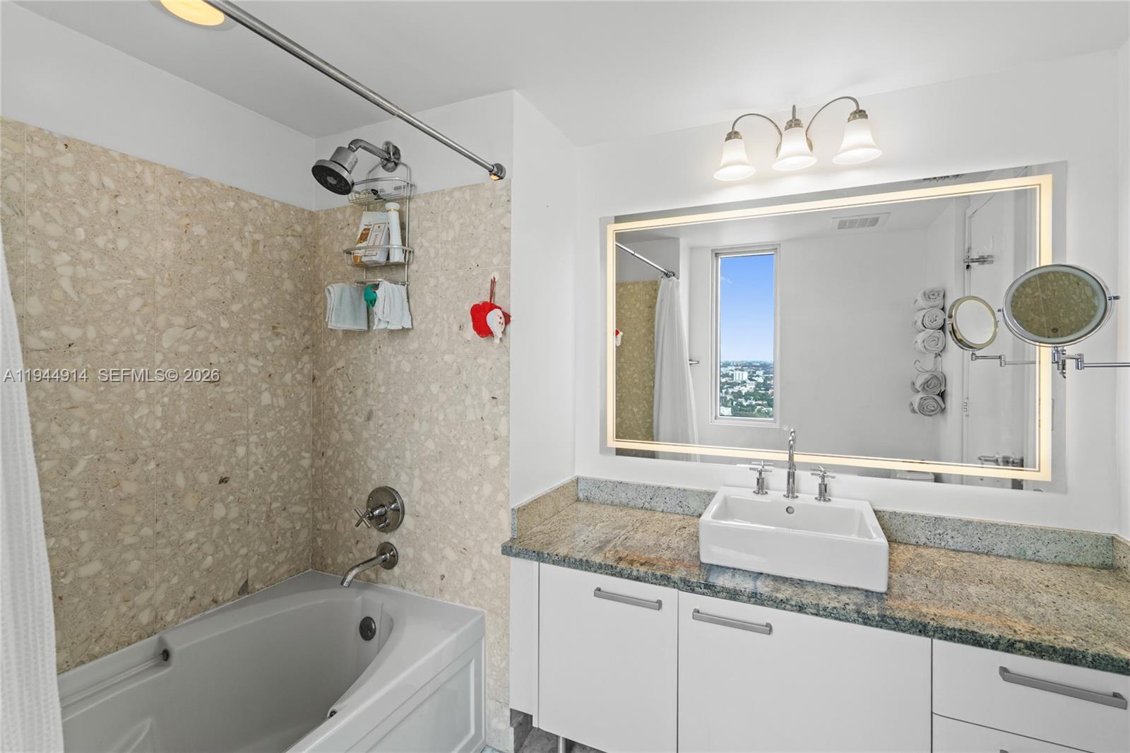 185 SW 7th Street