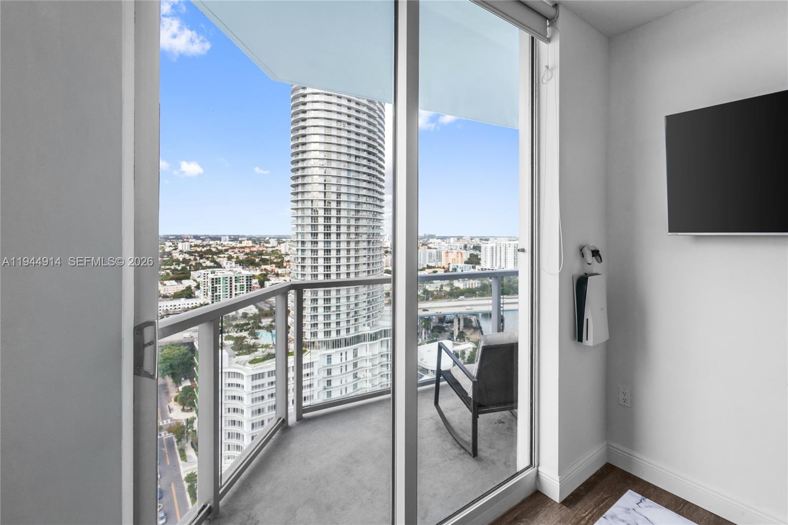 185 SW 7th Street
