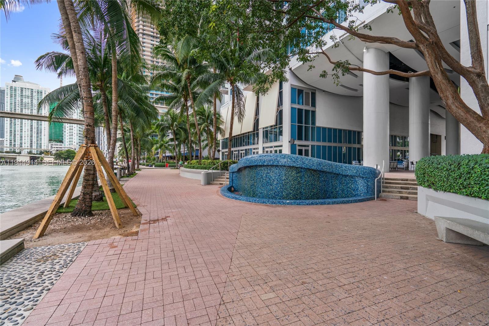 185 SW 7th Street