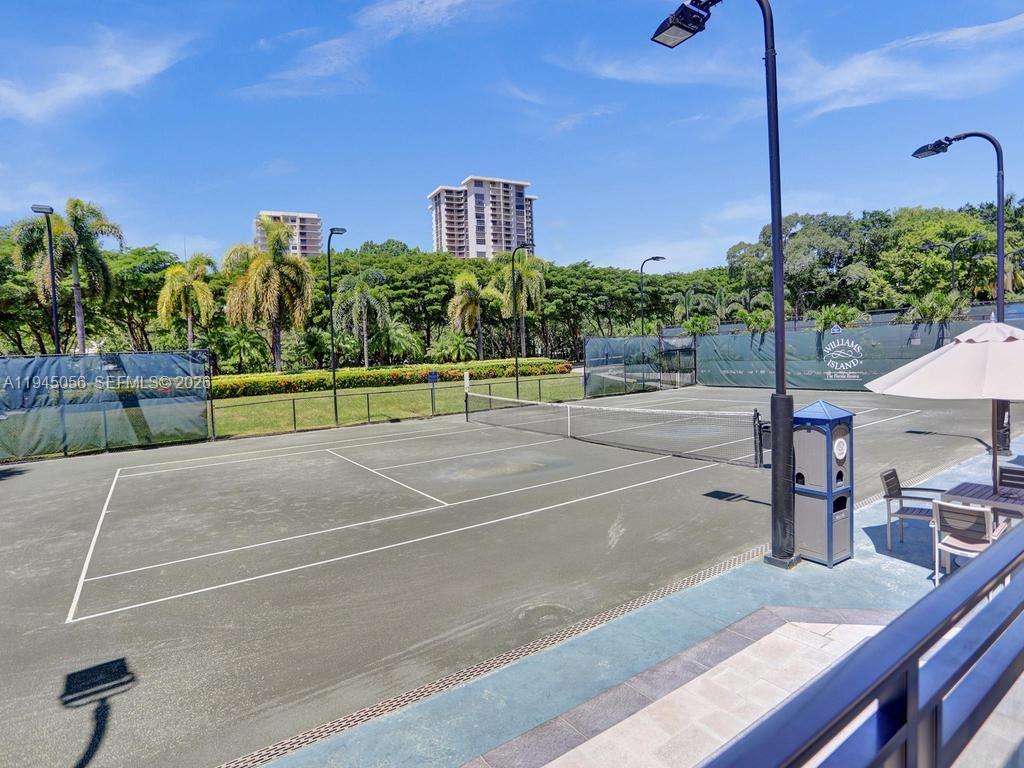1000 Island Boulevard