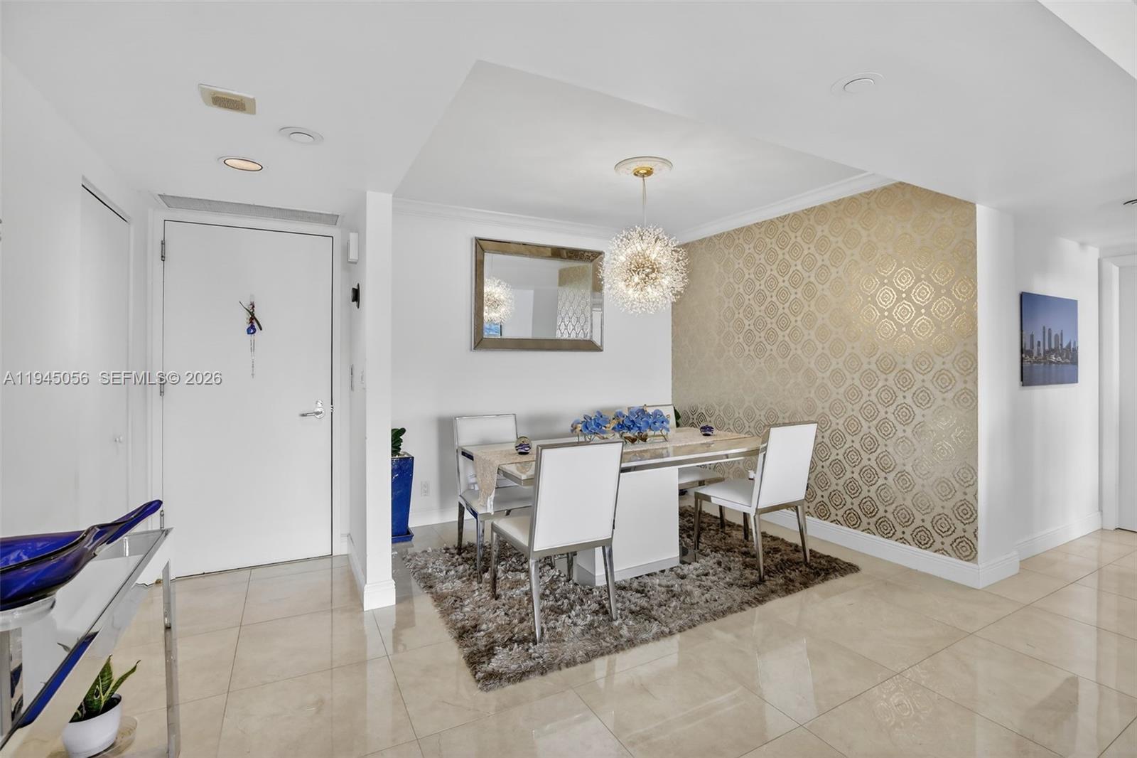 1000 Island Boulevard