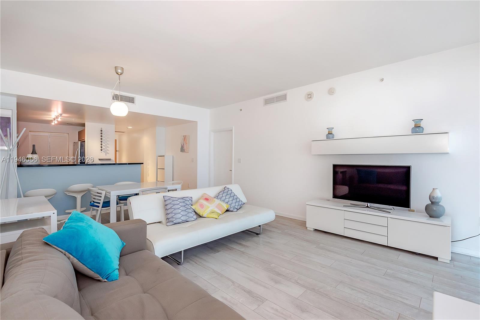 253 NE 2nd Street