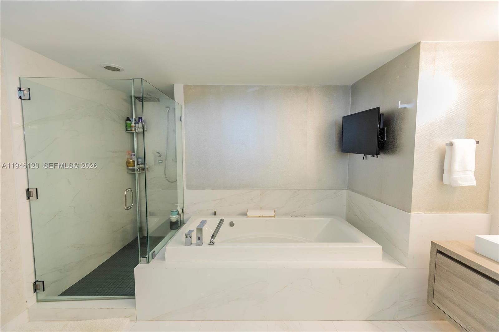 400 Sunny Isles Boulevard