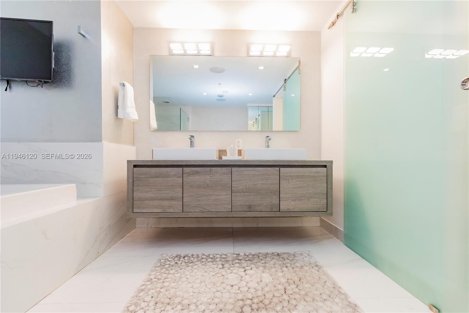 400 Sunny Isles Boulevard