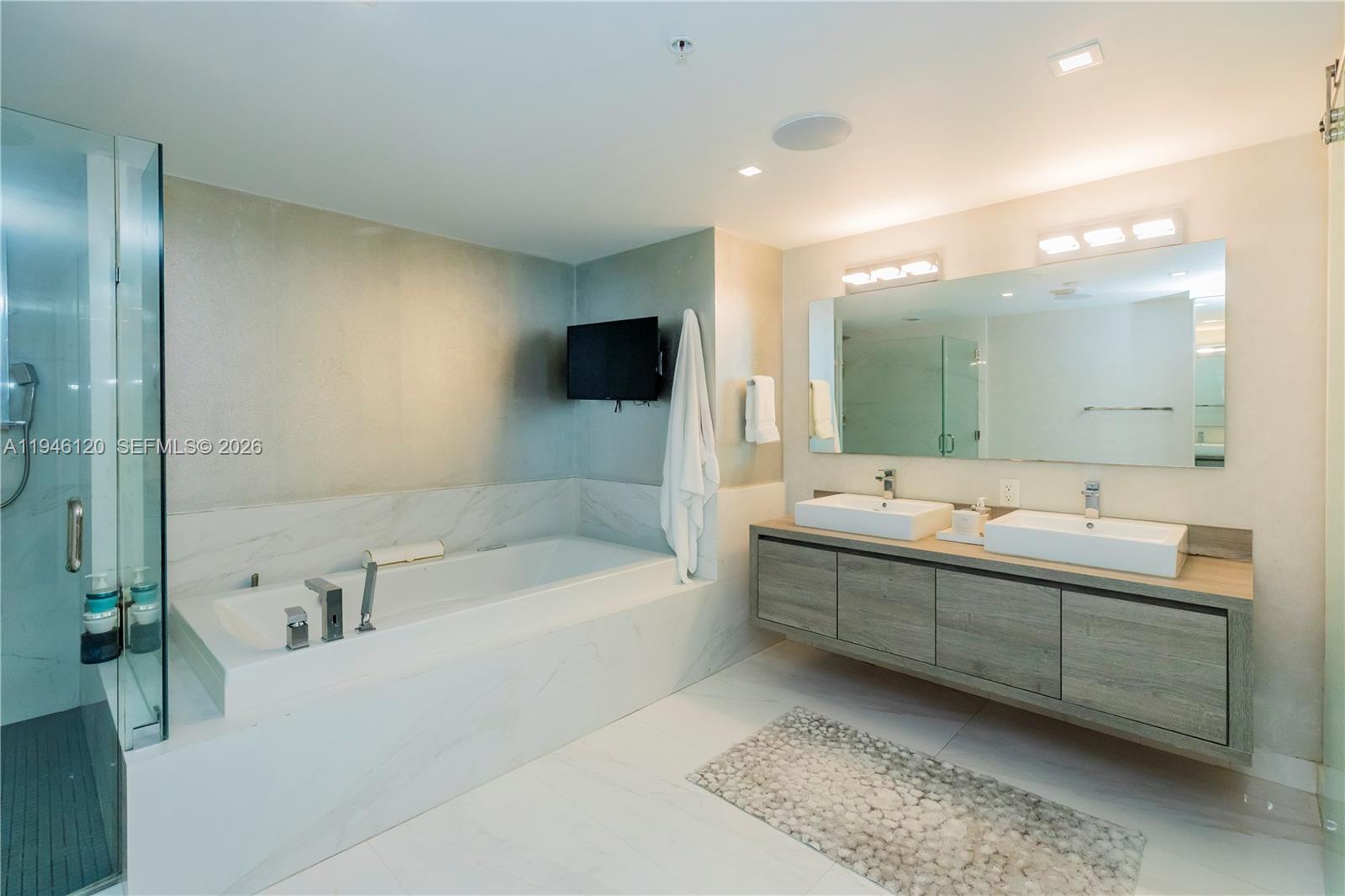 400 Sunny Isles Boulevard